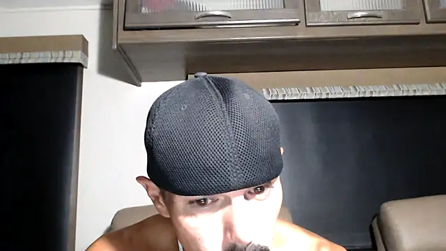 Snapshot of ThickD2C chatting on April 13, 12:27 am ThickD2C online show from April 13, 12:27 am