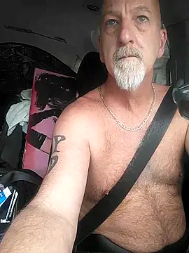 Yankeedave420 online show from May 16, 7:45 pm