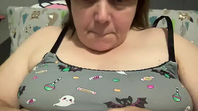 Snapshot of ParisNova chatting on January 17, 10:13 pm ParisNova online show from January 17, 10:13 pm