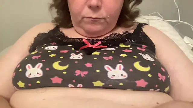 Snapshot of ParisNova chatting on March 20, 10:03 pm ParisNova online show from March 20, 10:03 pm