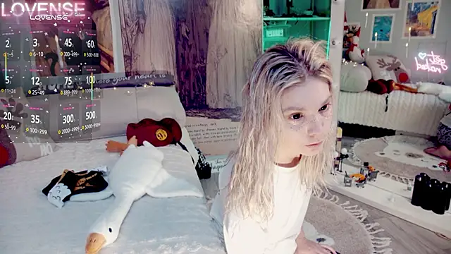 Careful i bite online show from January 9, 5:21 am