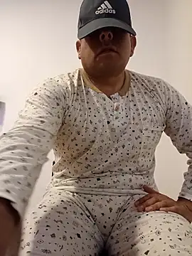 chicoguapo8 online show from October 9, 9:51 am