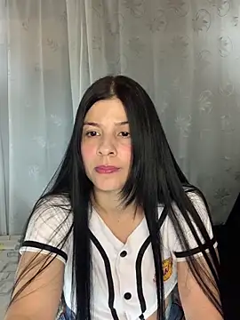 Estefani 32 online show from May 9, 6:02 pm