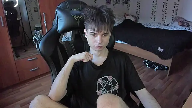 Snapshot of teelimata chatting on April 1, 2:25 pm teelimata online show from April 1, 2:25 pm