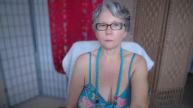 petradaniels online show from August 1, 5:01 pm