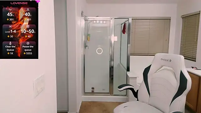 britteebee online show from March 7, 7:27 am