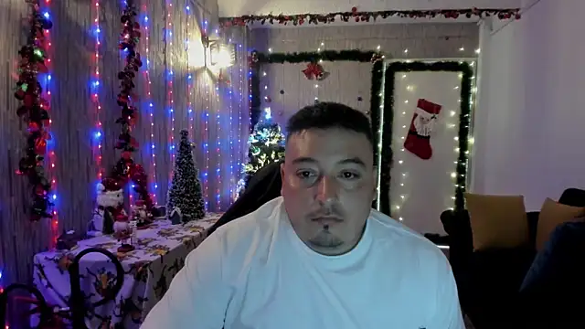 Snapshot of antonycruz chatting on December 25, 4:11 pm antonycruz online show from December 25, 4:11 pm