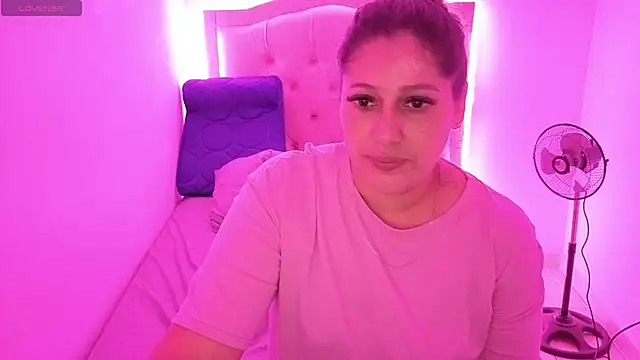 Nazlyy30 online show from October 3, 3:58 am