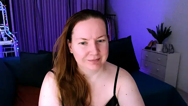 GoddessLara online show from December 25, 10:59 pm