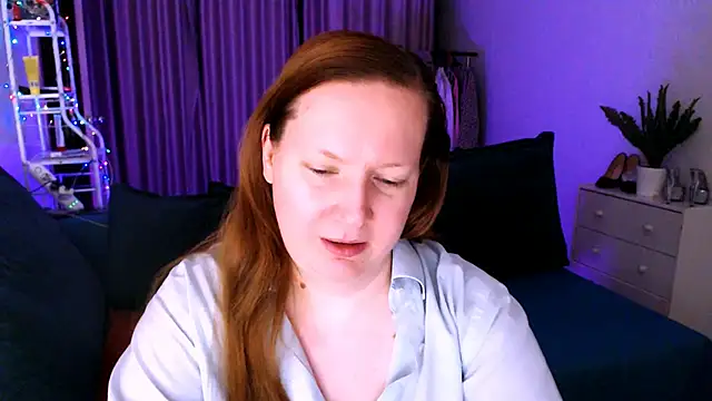 GoddessLara online show from December 29, 6:05 pm