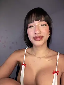 DulceLenns online show from March 15, 9:27 pm