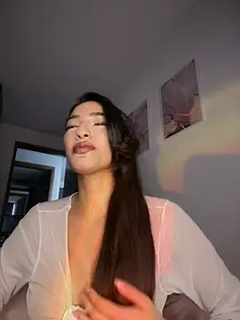 Snapshot of DulceLenns chatting on March 19, 6:23 pm DulceLenns online show from March 19, 6:23 pm