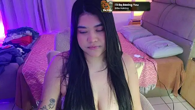 feluriana online show from May 19, 12:27 am