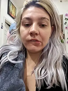 Snapshot of ScarletCallings420 chatting on December 21, 8:21 pm ScarletCallings420 online show from December 21, 8:21 pm