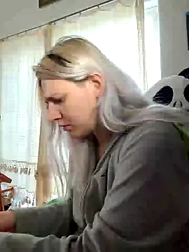 Snapshot of ScarletCallings420 chatting on January 28, 11:07 pm ScarletCallings420 online show from January 28, 11:07 pm