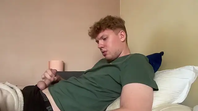 sexybooii6968 online show from July 18, 2:32 pm