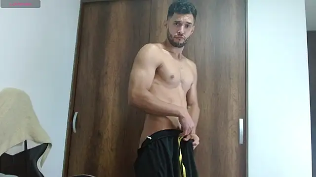 Snapshot of Noah_jhonsonn chatting on February 2, 1:30 pm Noah jhonsonn online show from February 2, 1:30 pm