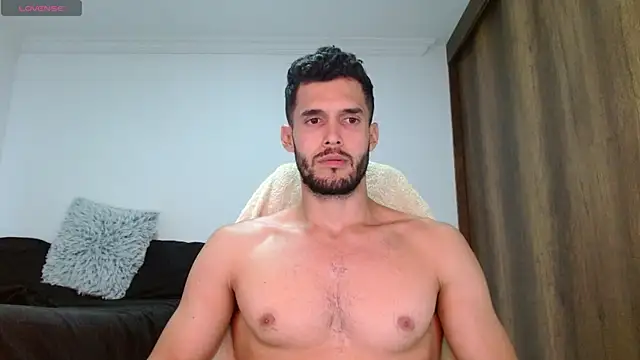 Snapshot of Noah_jhonsonn chatting on February 24, 5:20 pm Noah jhonsonn online show from February 24, 5:20 pm