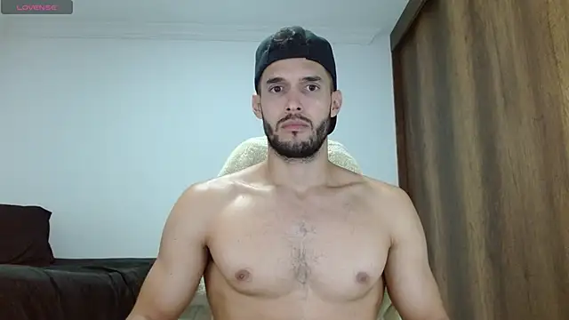 Snapshot of Noah_jhonsonn chatting on February 25, 2:33 pm Noah jhonsonn online show from February 25, 2:33 pm