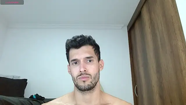 Snapshot of Noah_jhonsonn chatting on March 13, 5:39 pm Noah jhonsonn online show from March 13, 5:39 pm