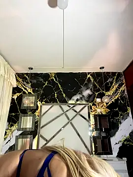 scarlett sexx69 online show from December 5, 11:30 am