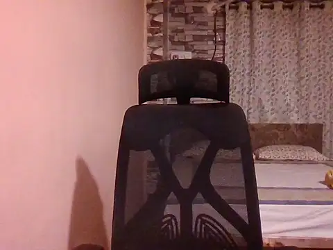 Snapshot of Pinky_4 chatting on September 28, 2:22 pm Pinky 4 online show from September 28, 2:22 pm