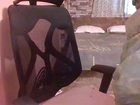 Pinky 4 online show from November 20, 11:54 am