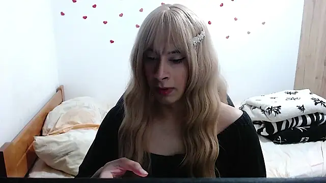 Snapshot of OriannaDomenechi chatting on January 4, 4:12 am OriannaDomenechi online show from January 4, 4:12 am