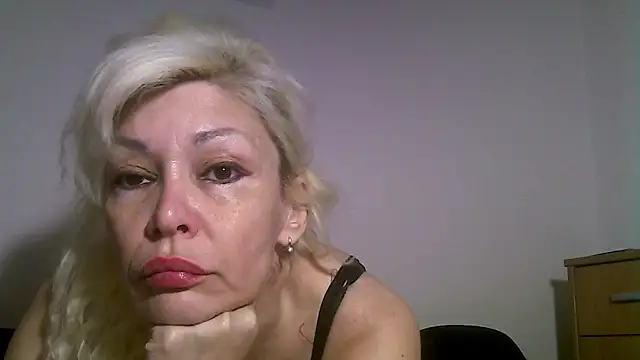 EvaaMina online show from April 24, 1:35 pm