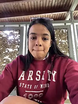 Snapshot of trianawhite chatting on October 24, 2:24 pm trianawhite online show from October 24, 2:24 pm