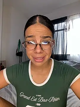 Snapshot of trianawhite chatting on January 14, 3:17 pm trianawhite online show from January 14, 3:17 pm