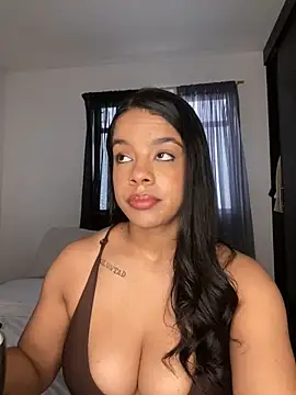 trianawhite online show from May 17, 2:46 pm