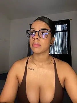 trianawhite online show from July 9, 2:32 pm