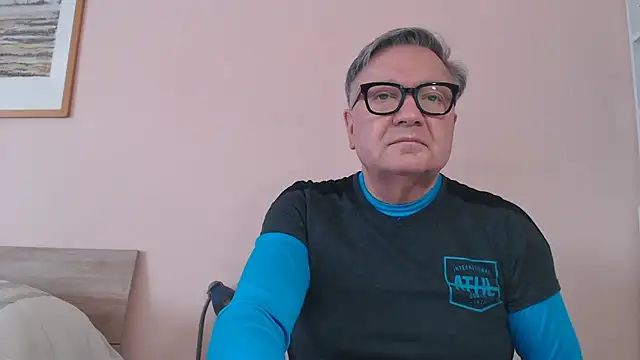 YOU6me online show from February 8, 11:02 am