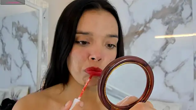 hannahill69 online show from January 6, 4:15 am