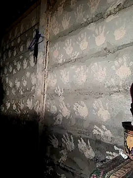 Snapshot of winterqueenx chatting on March 22, 2:20 pm winterqueenx online show from March 22, 2:20 pm