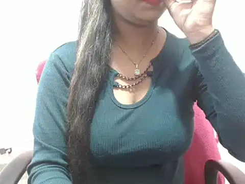 LovingPihu online show from February 1, 6:00 am