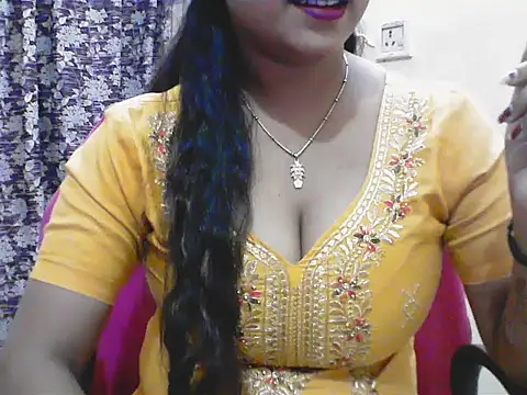 LovingPihu online show from May 7, 5:46 am