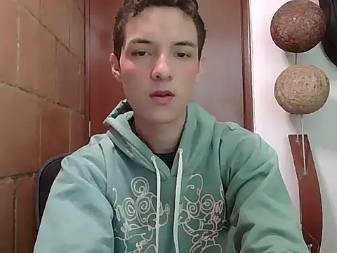 Snapshot of andys_26 chatting on April 12, 7:30 pm andys 26 online show from April 12, 7:30 pm