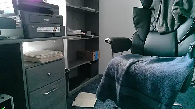 TrevorSteele online show from April 22, 2:40 pm