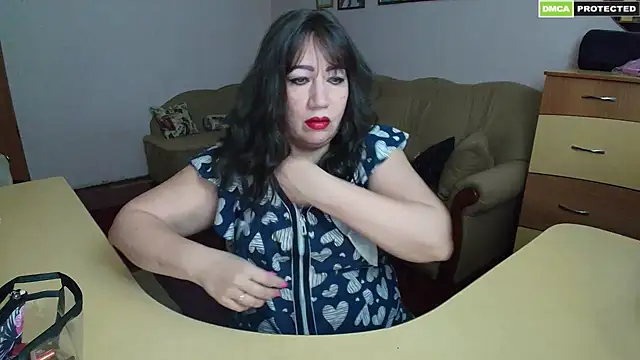 Snapshot of Lucretia_Goldi_ chatting on December 17, 2:55 pm Lucretia Goldi online show from December 17, 2:55 pm