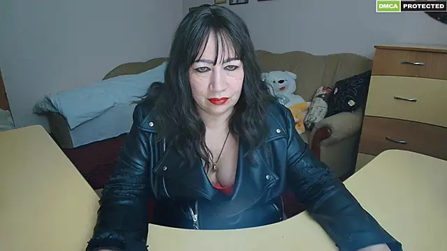 Snapshot of Lucretia_Goldi_ chatting on March 6, 7:32 pm Lucretia Goldi online show from March 6, 7:32 pm