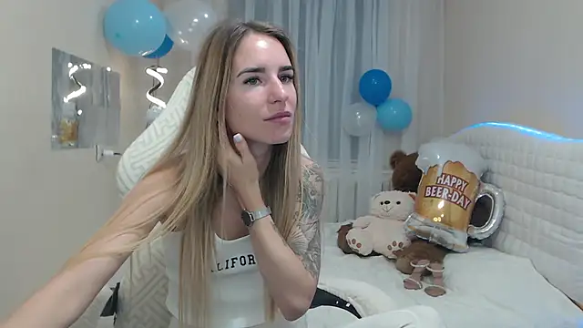 Snapshot of DeboraHorny chatting on September 19, 6:04 am DeboraHorny online show from September 19, 6:04 am