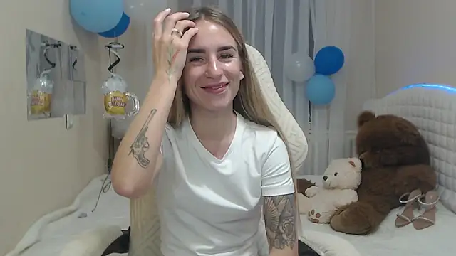 Snapshot of DeboraHorny chatting on October 3, 6:10 am DeboraHorny online show from October 3, 6:10 am