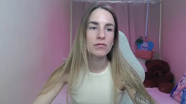 DeboraHorny online show from April 4, 6:00 am