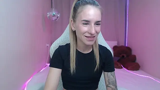 DeboraHorny online show from May 17, 6:11 am