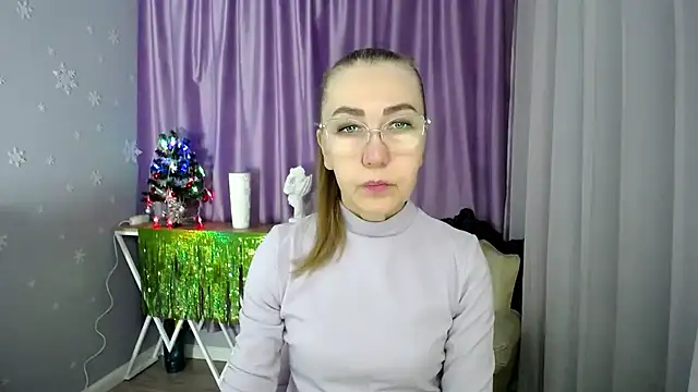 queen a n i online show from December 9, 6:01 am