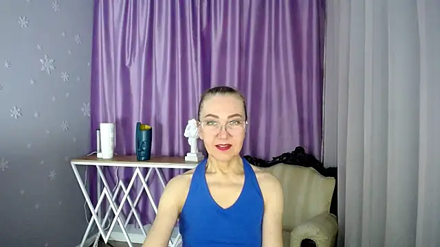 queen a n i online show from February 11, 11:10 am