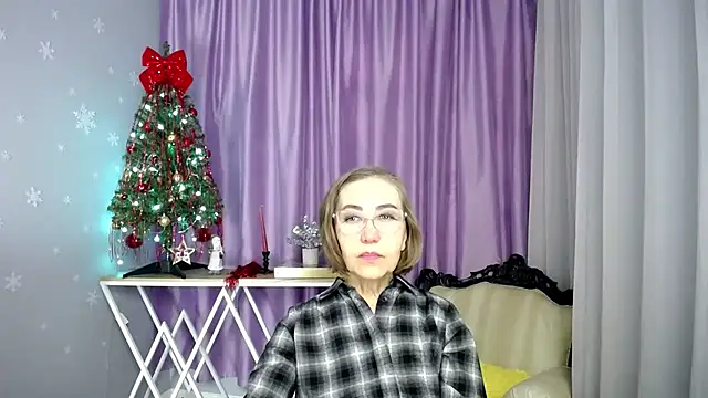 queen a n i online show from March 6, 6:32 am