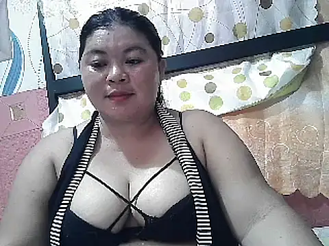 Snapshot of sweet_glamourepinay chatting on March 5, 12:11 pm sweet glamourepinay online show from March 5, 12:11 pm